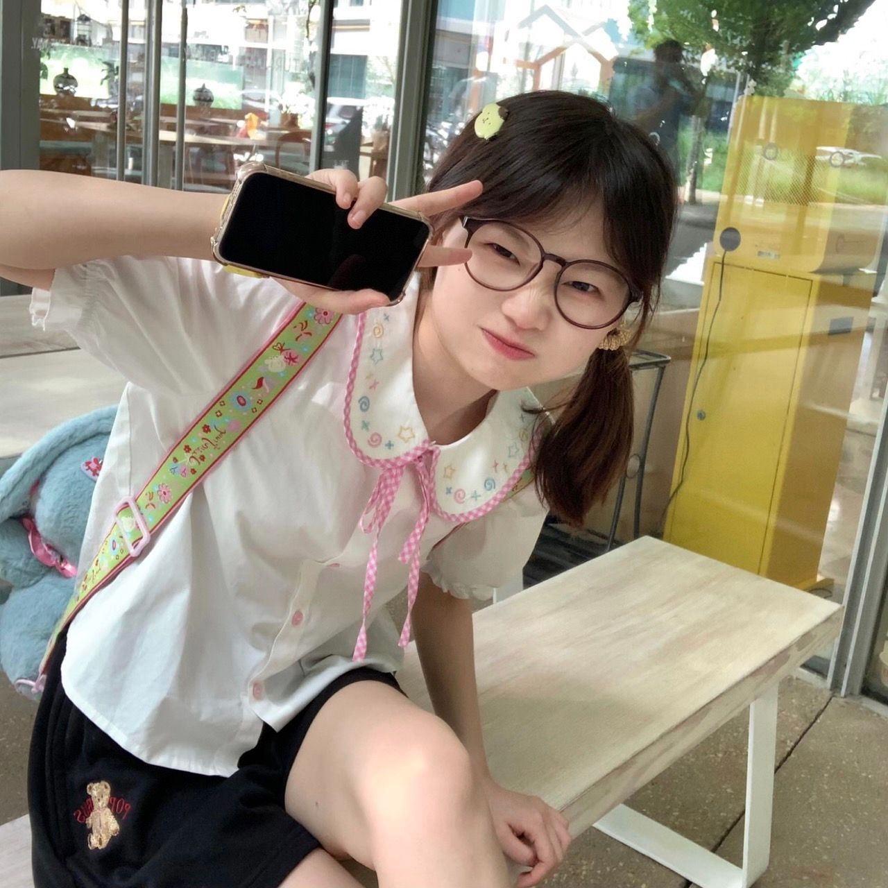 Doll Collar Embroidered Short-sleeved Shirt  US 64D199