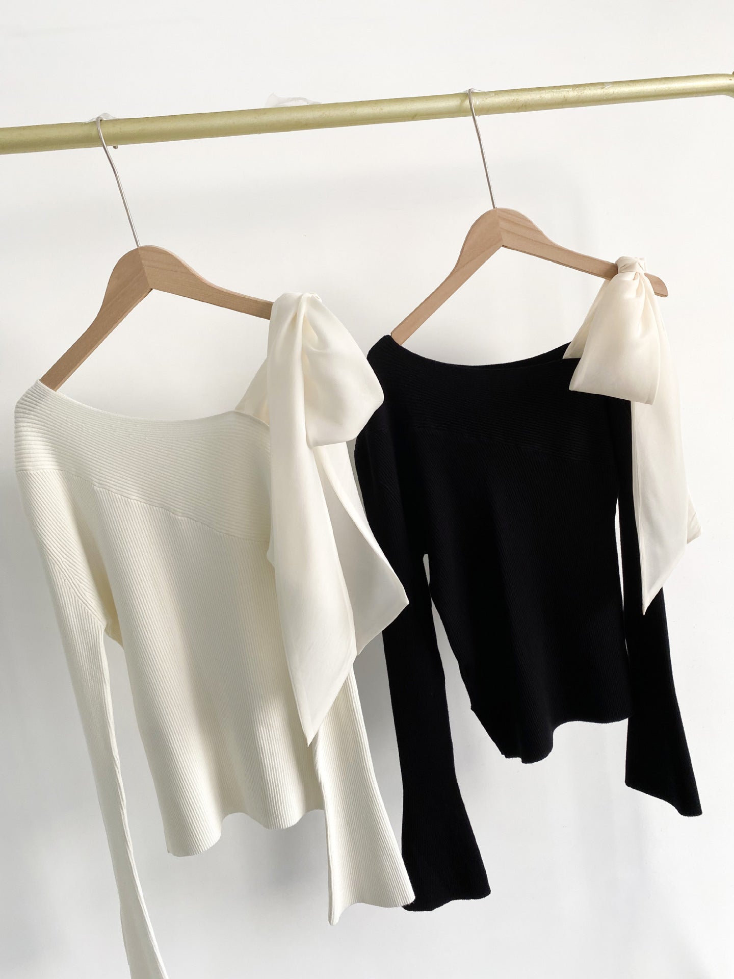 Kuzuwata Casual Skew Collar Flare Sleeve Off Shoulder Tops 1Y954